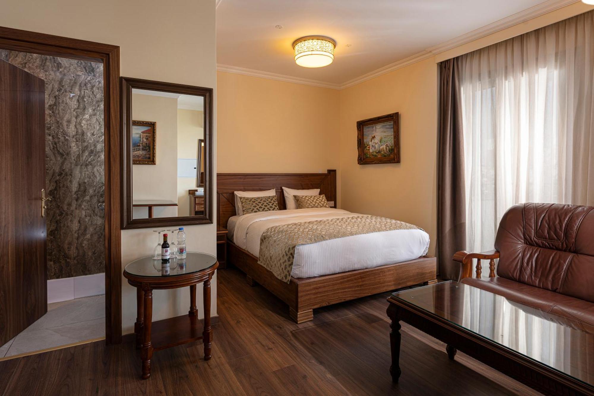 Semeli Hotel Никозия Екстериор снимка