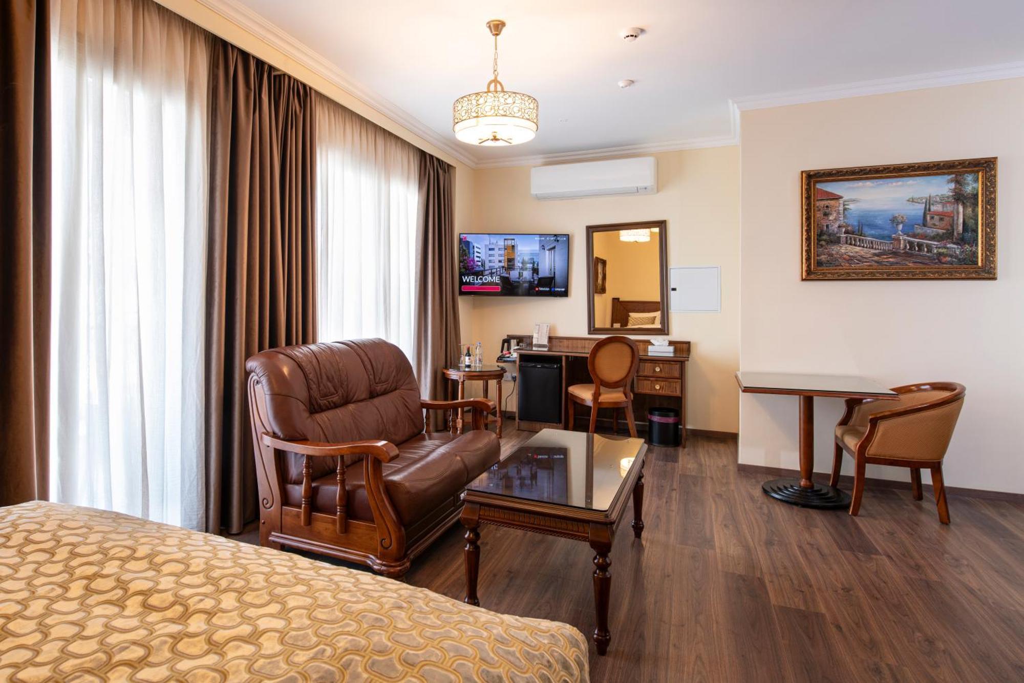 Semeli Hotel Никозия Екстериор снимка
