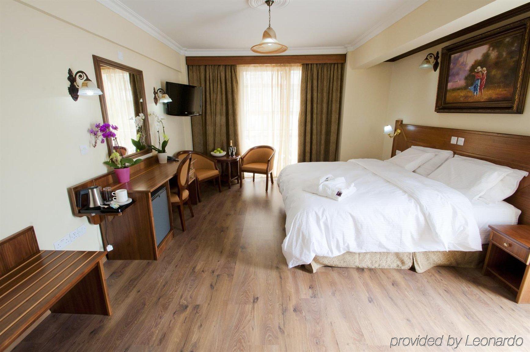 Semeli Hotel Никозия Екстериор снимка